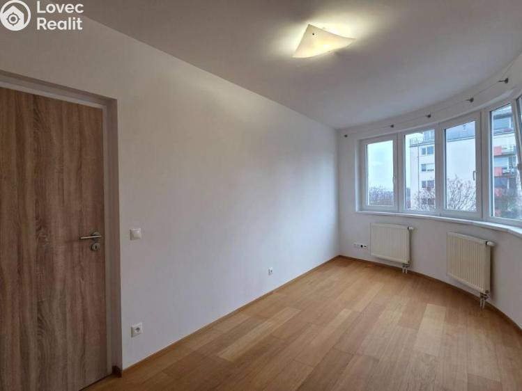 Pronájem bytu 3+KK Praha, Marešova č. 5