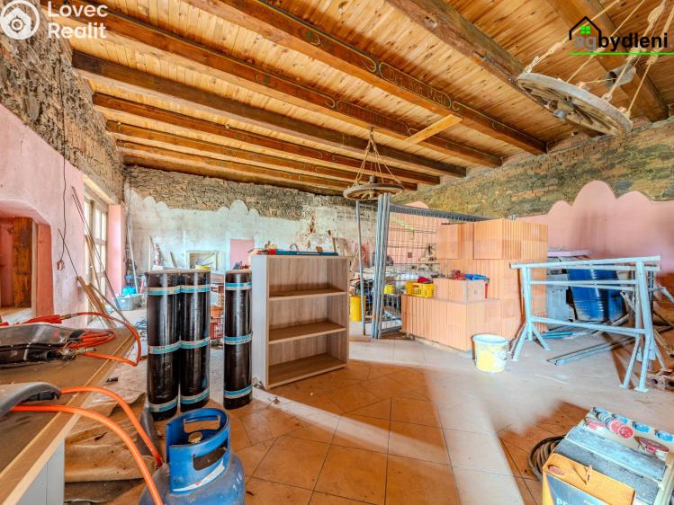 Продаж багатогенного будинку Holýšov č. 24