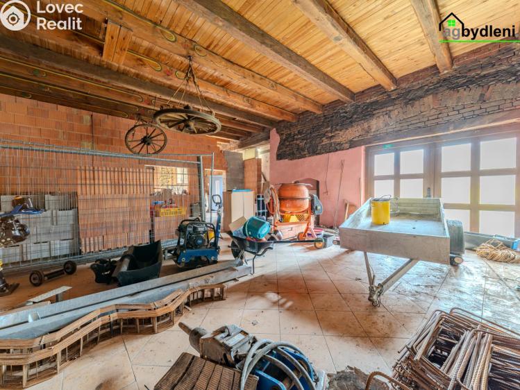 Продаж багатогенного будинку Holýšov č. 25