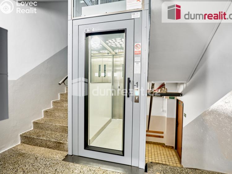 Prodej bytu 2+1 Ostrov, Lidická č. 15