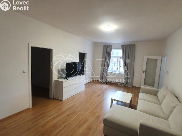 Pronájem bytu 3+1 Praha, Italská č. 1