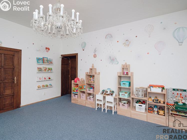 Rent commercial space Praha, U Okrouhlíku 1820/3 č. 7