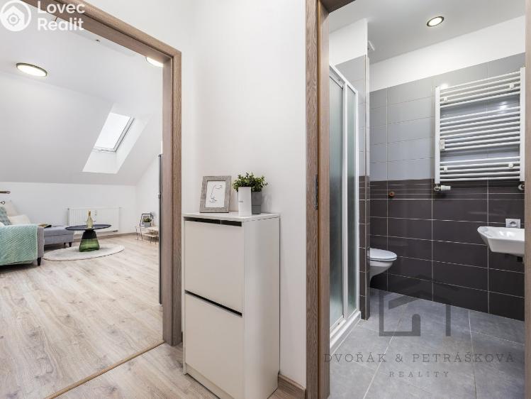 Аренда квартиры 2+KK Praha, Pod Labuťkou 949/7 č. 13