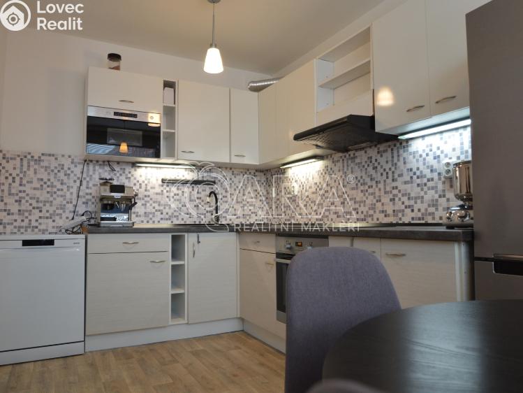 Prodej bytu 3+1 Praha, Hrubého 1204/4 č. 1