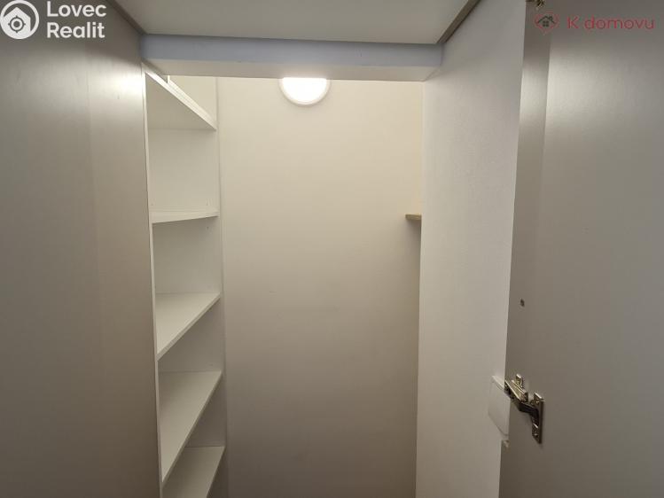 Pronájem bytu 1+KK Přerov, Trávník 1308/17 č. 8