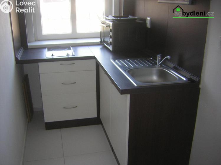 Pronájem bytu 1+1 Plzeň, Antonína Uxy č. 2