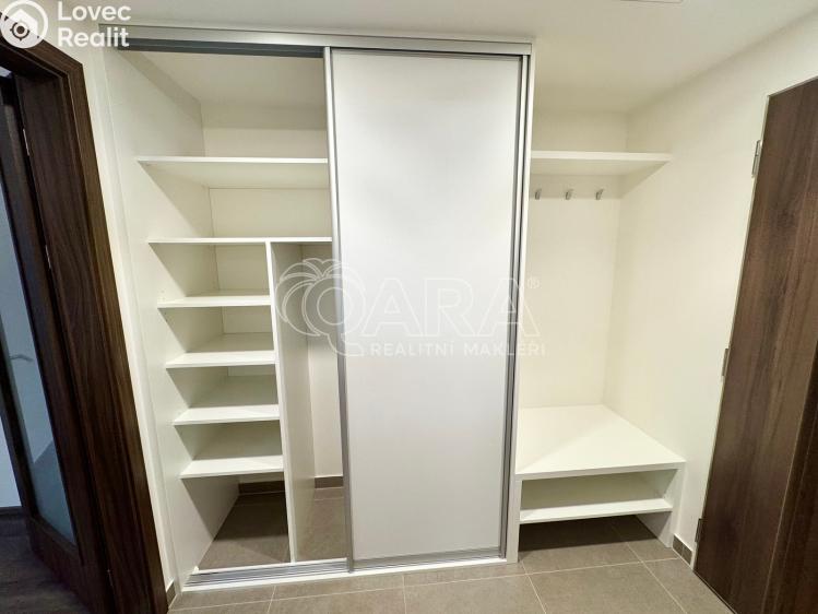 Pronájem bytu 1+KK Praha, Poděbradská 260/59 č. 8