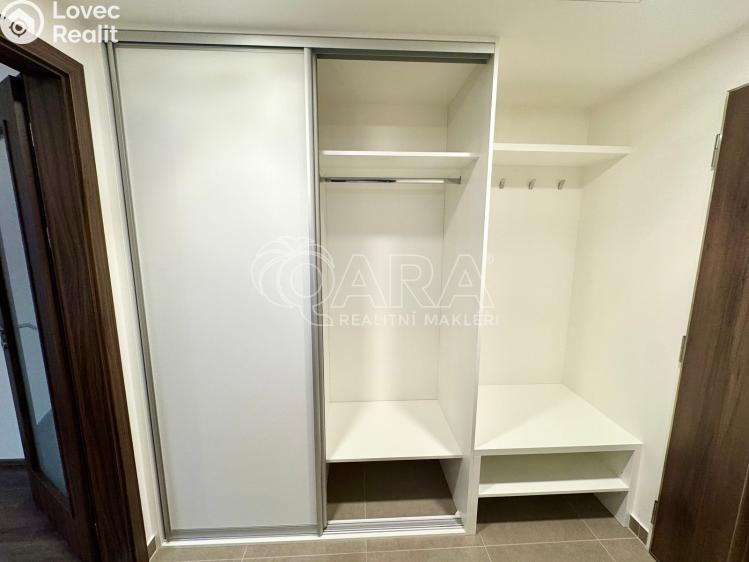 Pronájem bytu 1+KK Praha, Poděbradská 260/59 č. 9