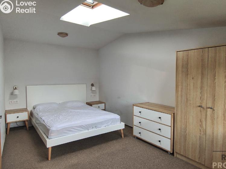 Pronájem bytu 3+1 Velké Meziříčí, Pod Hradbami č. 8