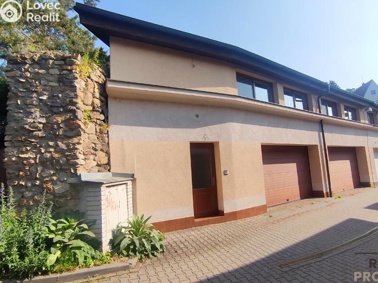 Pronájem bytu 3+1 Velké Meziříčí, Pod Hradbami č. 15