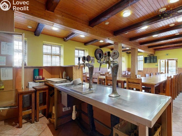 Prodej obchodního prostoru Kralupy nad Vltavou, Lidové nám. 90 č. 8