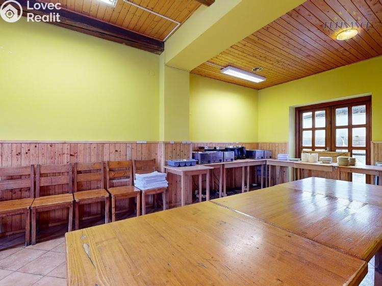 Prodej obchodního prostoru Kralupy nad Vltavou, Lidové nám. 90 č. 9