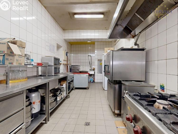 Prodej obchodního prostoru Kralupy nad Vltavou, Lidové nám. 90 č. 13