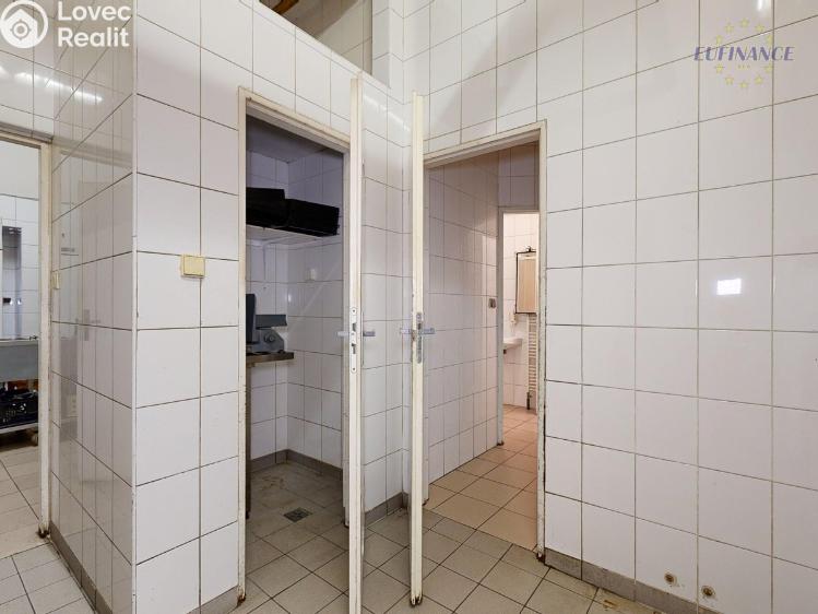 Prodej obchodního prostoru Kralupy nad Vltavou, Lidové nám. 90 č. 15