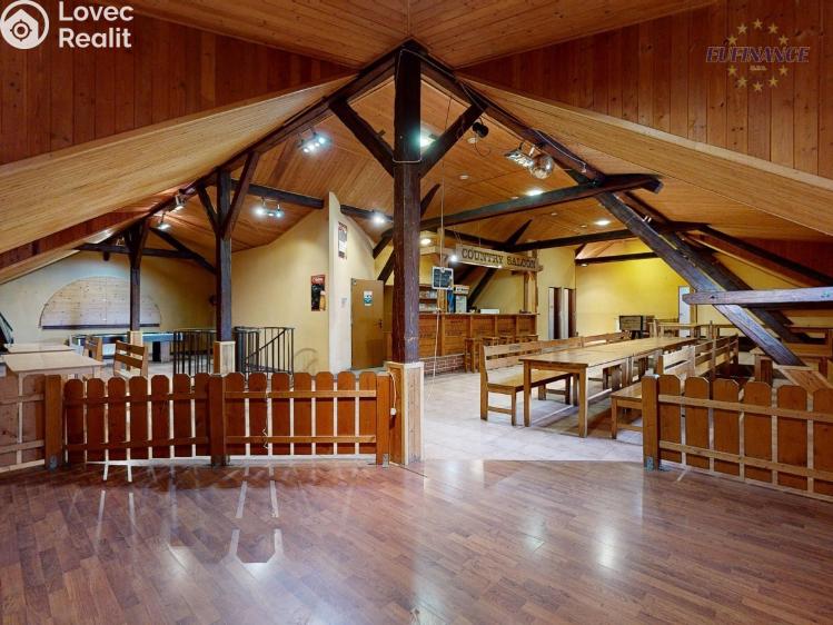 Prodej obchodního prostoru Kralupy nad Vltavou, Lidové nám. 90 č. 19