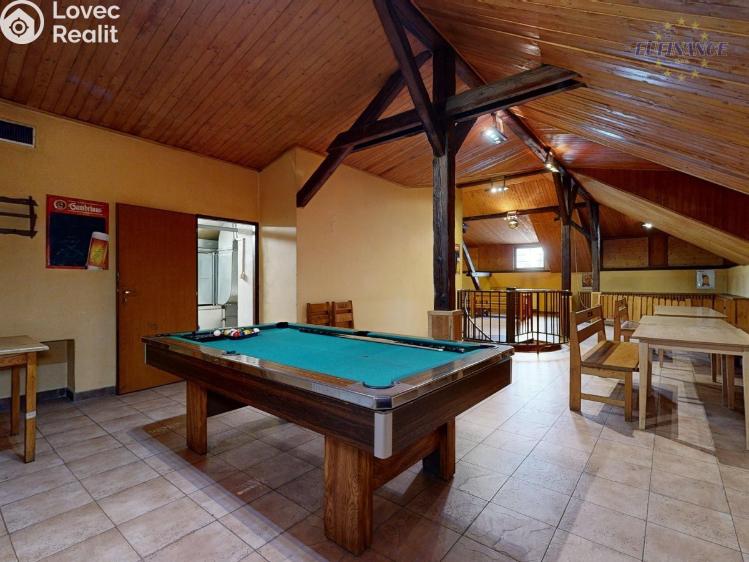 Prodej obchodního prostoru Kralupy nad Vltavou, Lidové nám. 90 č. 21