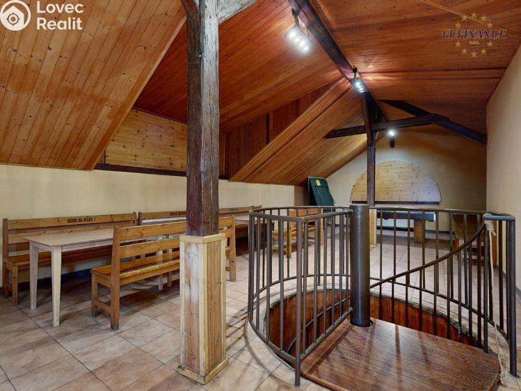 Prodej obchodního prostoru Kralupy nad Vltavou, Lidové nám. 90 č. 24