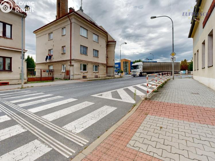 Prodej obchodního prostoru Kralupy nad Vltavou, Lidové nám. 90 č. 31