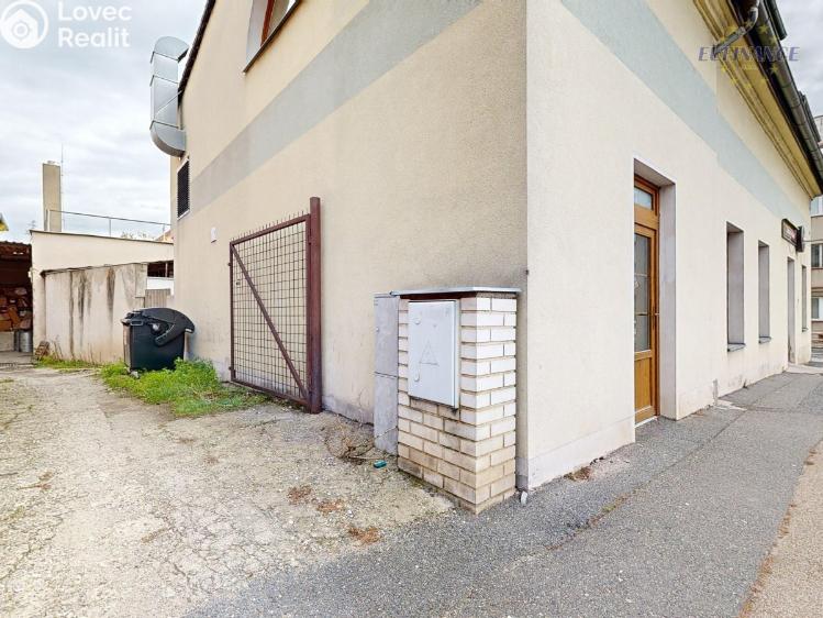 Prodej obchodního prostoru Kralupy nad Vltavou, Lidové nám. 90 č. 33