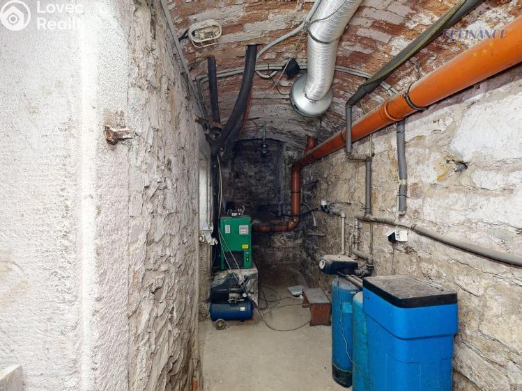 Prodej obchodního prostoru Kralupy nad Vltavou, Lidové nám. 90 č. 35