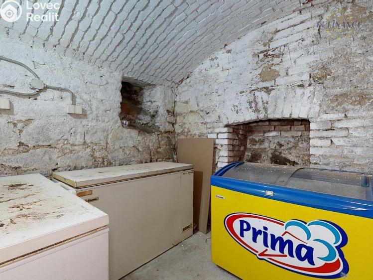 Prodej obchodního prostoru Kralupy nad Vltavou, Lidové nám. 90 č. 39