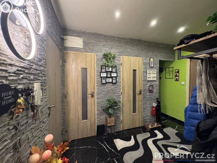 Sale apartment 3+1 Praha, Topolová 2572/11 č. 40