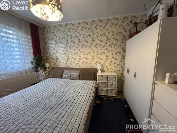 Sale apartment 3+1 Praha, Topolová 2572/11 č. 17