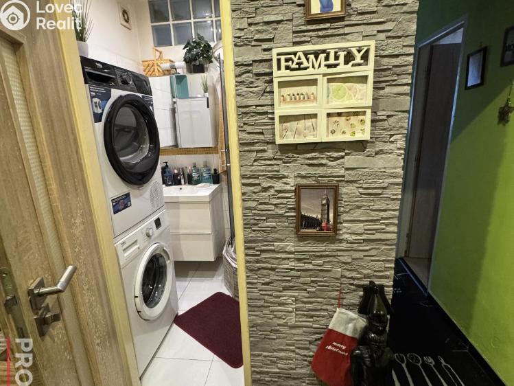 Sale apartment 3+1 Praha, Topolová 2572/11 č. 32