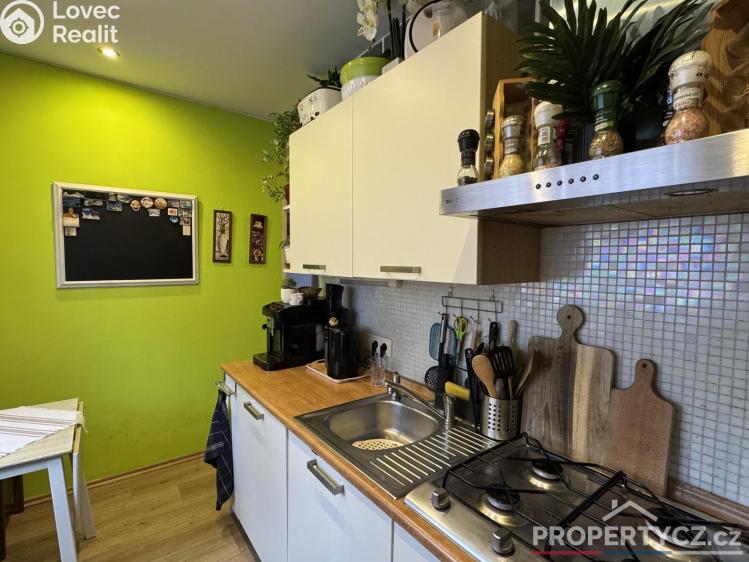 Prodej bytu 3+1 Praha, Topolová 2572/11 č. 40