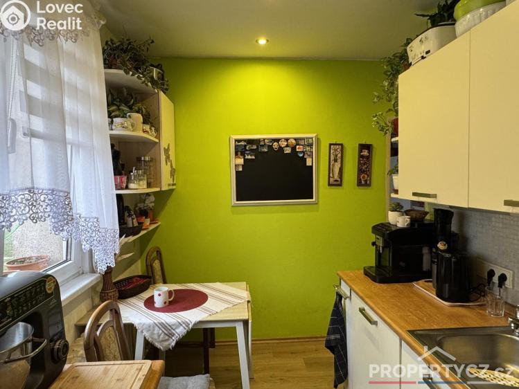 Prodej bytu 3+1 Praha, Topolová 2572/11 č. 16