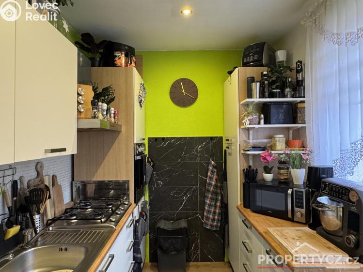 Продажа квартиры 3+1 Praha, Topolová 2572/11 č. 14