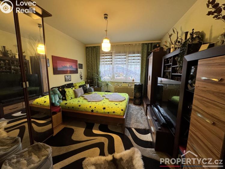 Продажа квартиры 3+1 Praha, Topolová 2572/11 č. 24