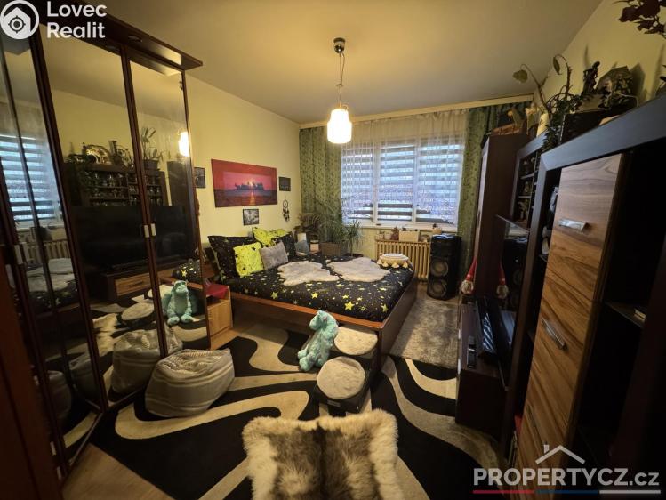 Продажа квартиры 3+1 Praha, Topolová 2572/11 č. 28