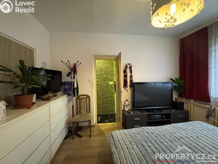 Продажа квартиры 3+1 Praha, Topolová 2572/11 č. 33
