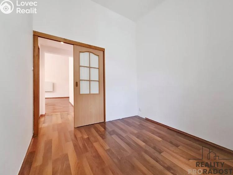 Rent apartment 3+KK Praha, Hartigova 1138/96 č. 9