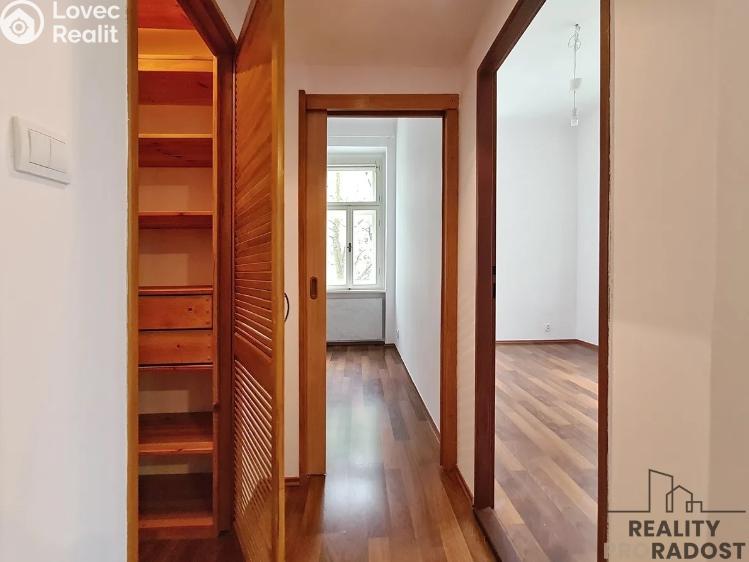 Rent apartment 3+KK Praha, Hartigova 1138/96 č. 10