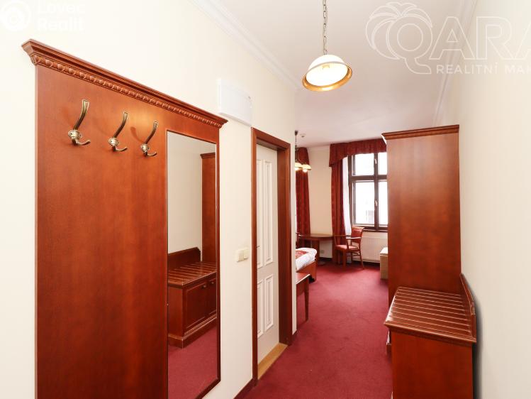 Pronájem bytu 1+KK Praha, Balbínova 496/8 č. 6