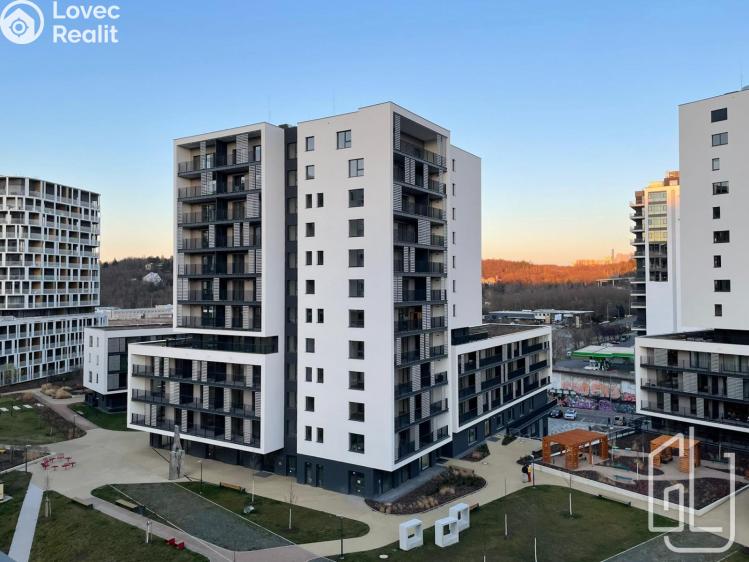 Pronájem garážového stání Praha 4, Modřany, Mezi vodami 2417/39 č. 1