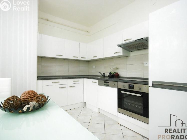 Prodej bytu 3+1 Drnholec, Hrušovanská č. 9