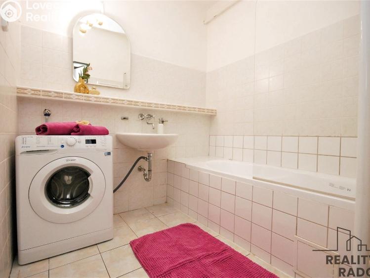 Prodej bytu 3+1 Drnholec, Hrušovanská č. 11