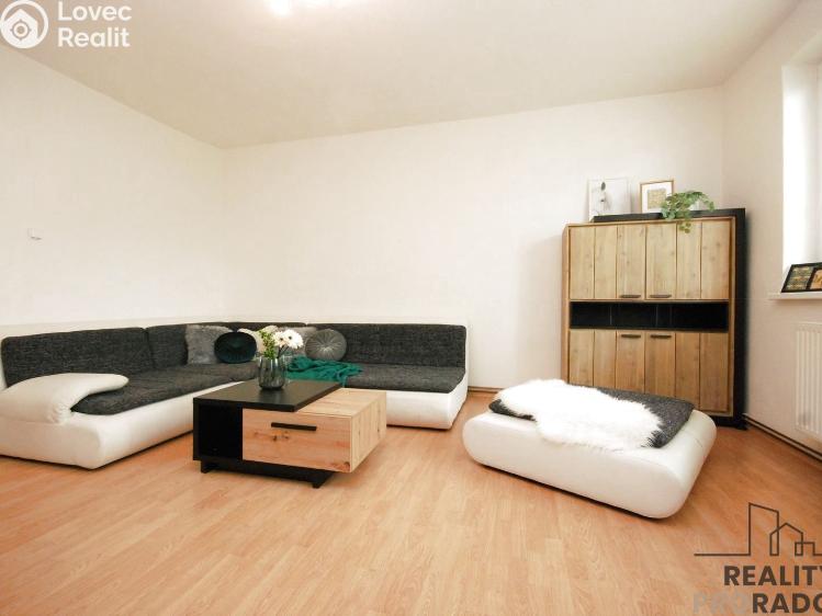 Prodej bytu 3+1 Drnholec, Hrušovanská č. 8