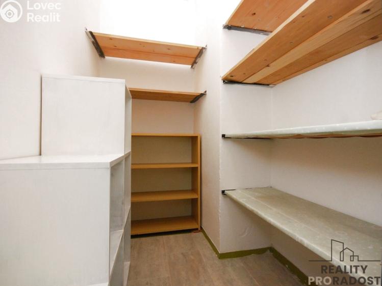 Prodej bytu 3+1 Drnholec, Hrušovanská č. 15
