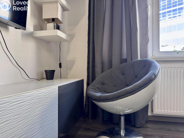 Rent apartment 2+1 Praha, Doudlebská 1312/4 č. 12