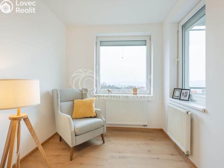 Sale apartment 2+KK Praha, Semická 2026/12 č. 6