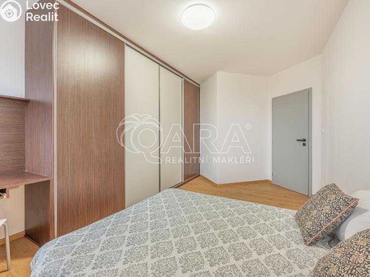 Sale apartment 2+KK Praha, Semická 2026/12 č. 7