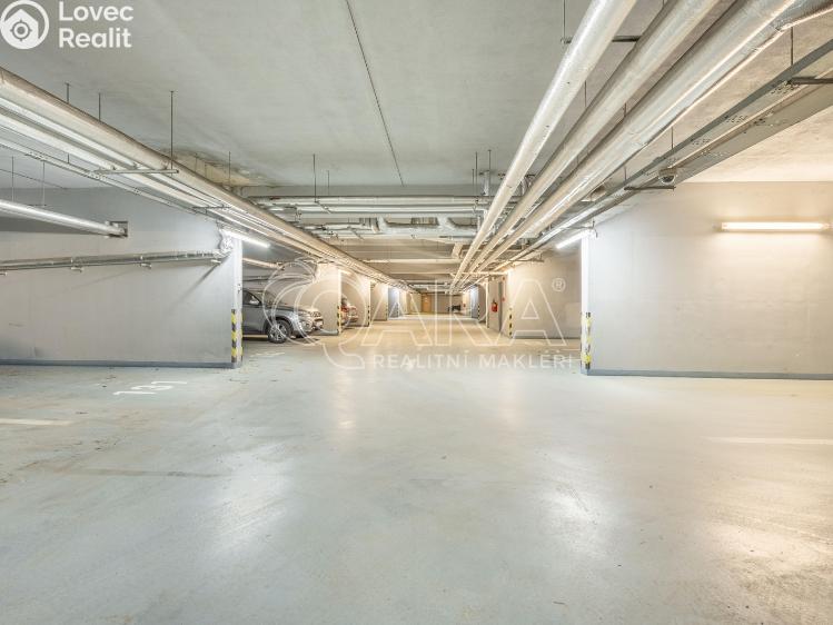 Sale apartment 2+KK Praha, Semická 2026/12 č. 24