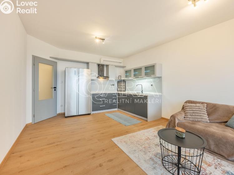 Prodej bytu 2+KK Praha, Semická 2026/12 č. 3