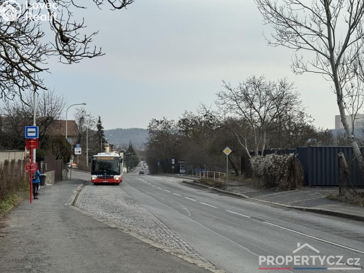 Pronájem garážového stání Praha, Nad obcí I 1392/2 č. 5