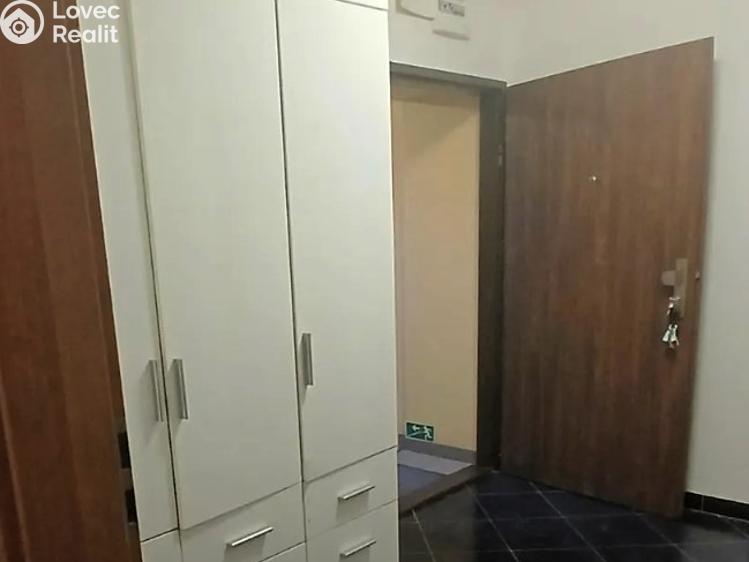 Аренда квартиры 2+KK Praha, V Holešovičkách č. 4