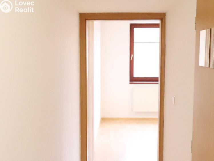 Pronájem bytu 1+KK Jesenice, Mezi Domy 793 č. 7